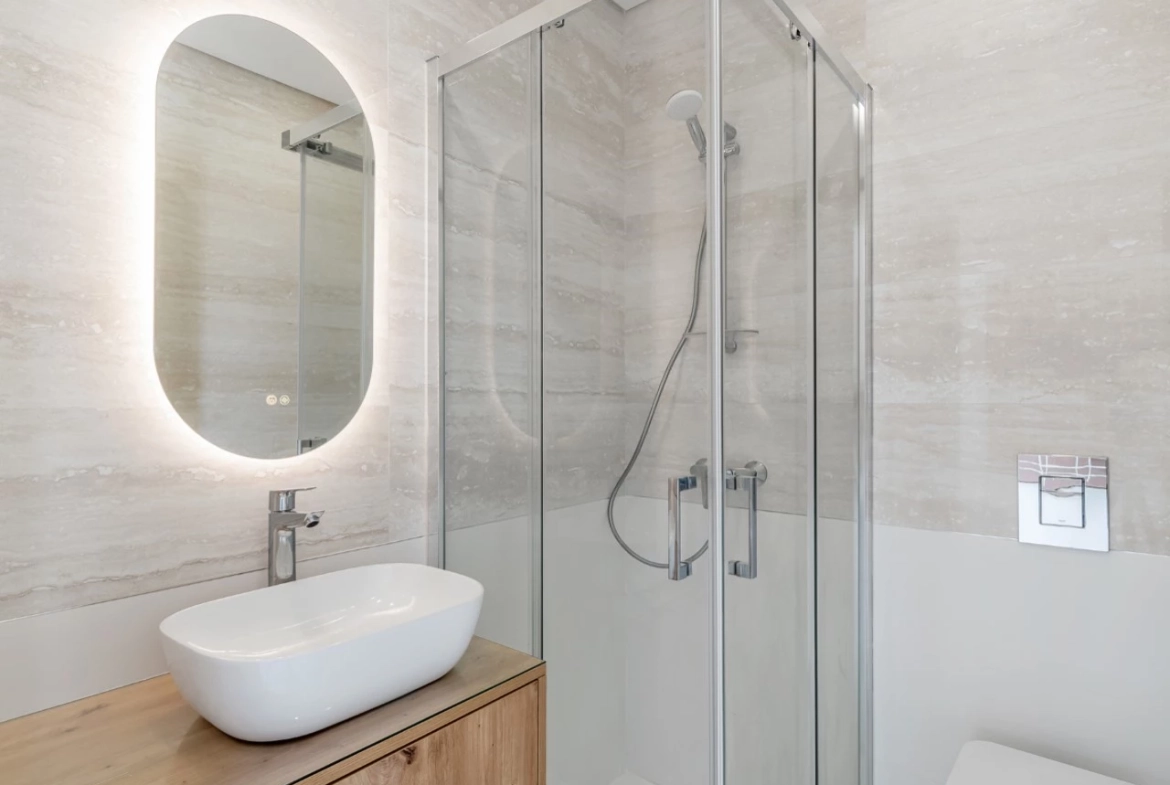 Moradias novas construídas com detalhes de qualidade e luxo!