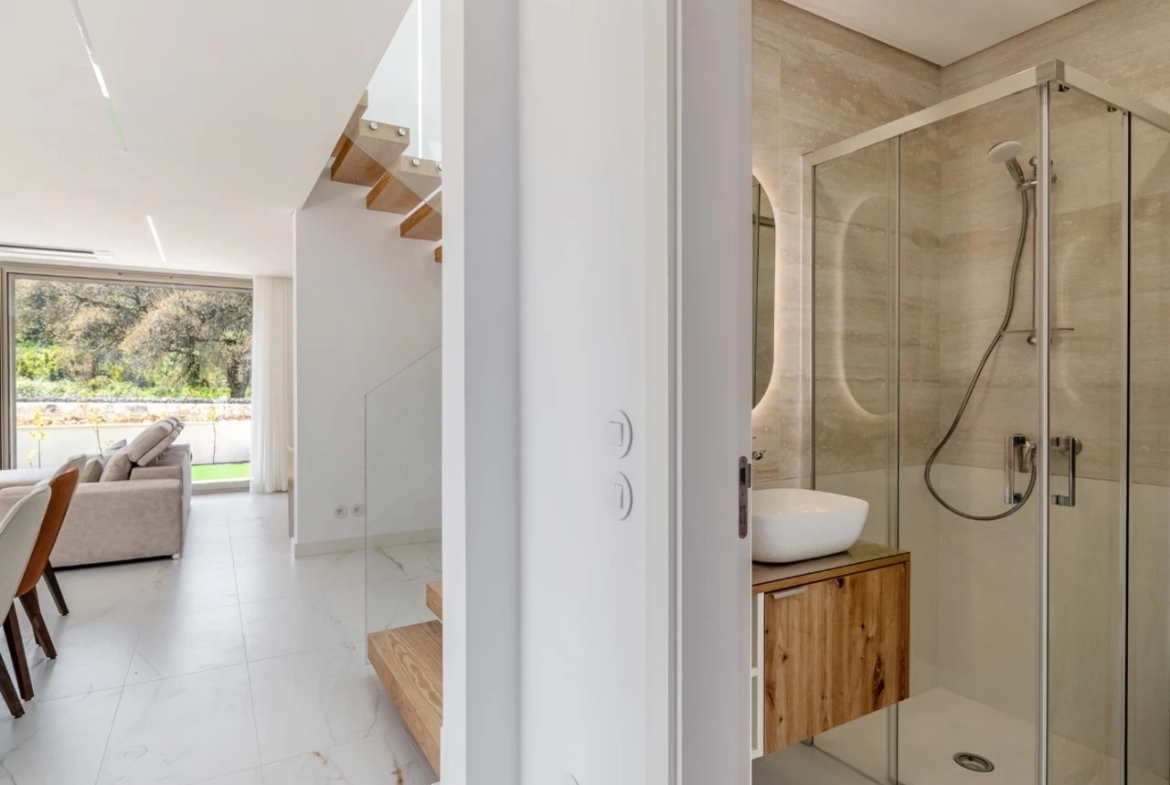 Moradias novas construídas com detalhes de qualidade e luxo!