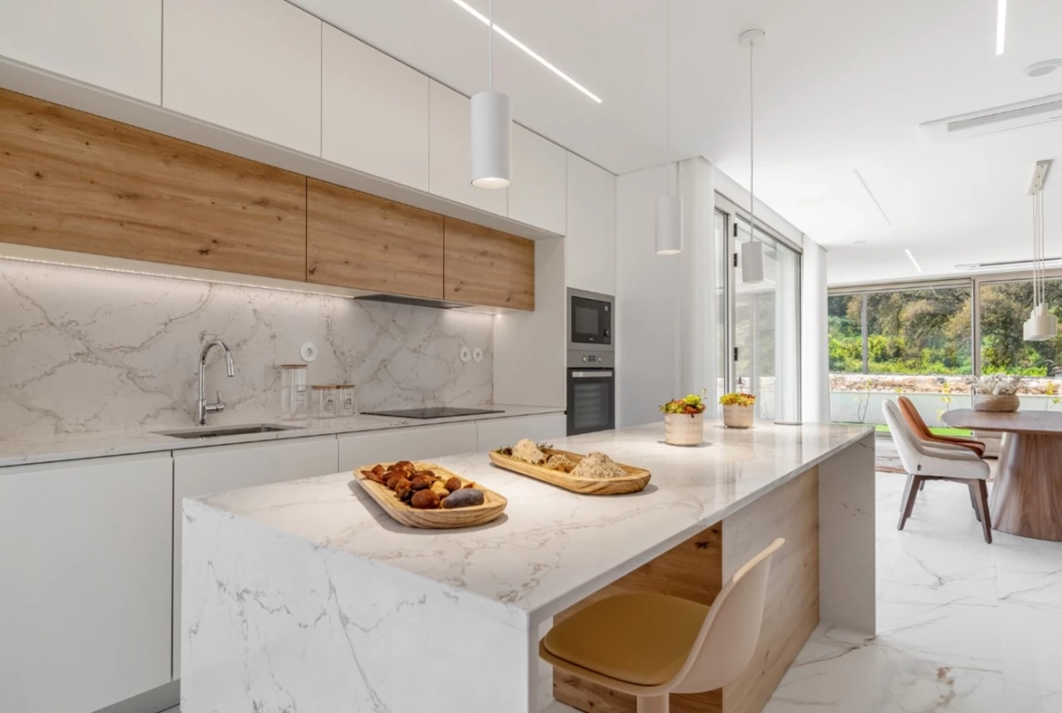 Moradias novas construídas com detalhes de qualidade e luxo!