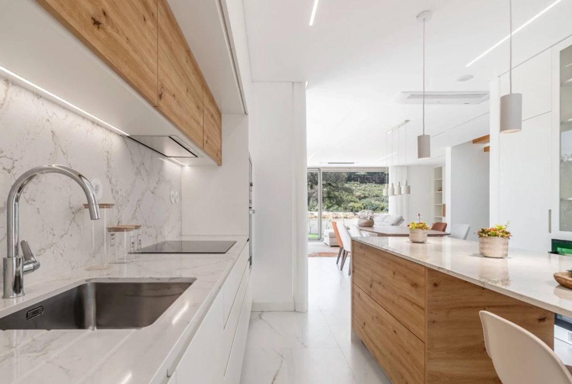Moradias novas construídas com detalhes de qualidade e luxo!
