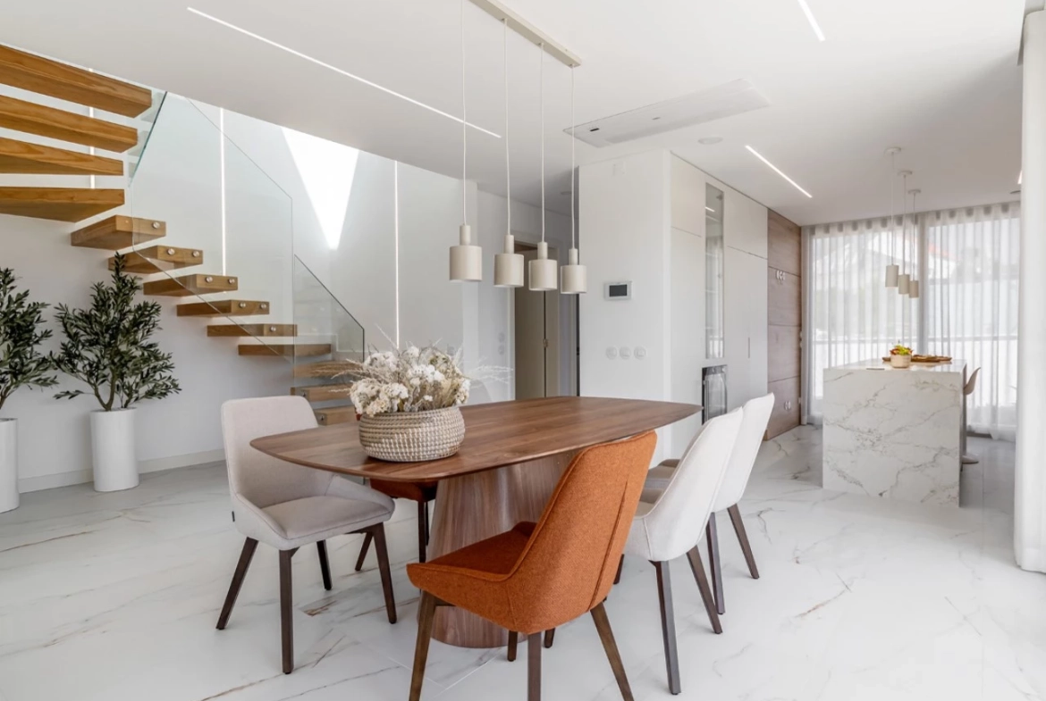 Moradias novas construídas com detalhes de qualidade e luxo!