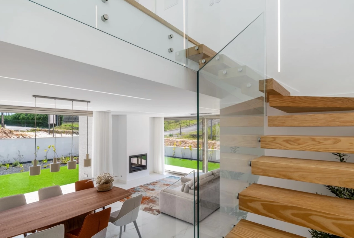 Moradias novas construídas com detalhes de qualidade e luxo!