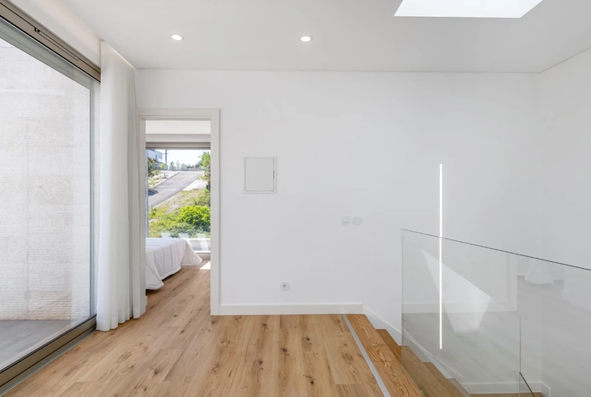 Moradias novas construídas com detalhes de qualidade e luxo!