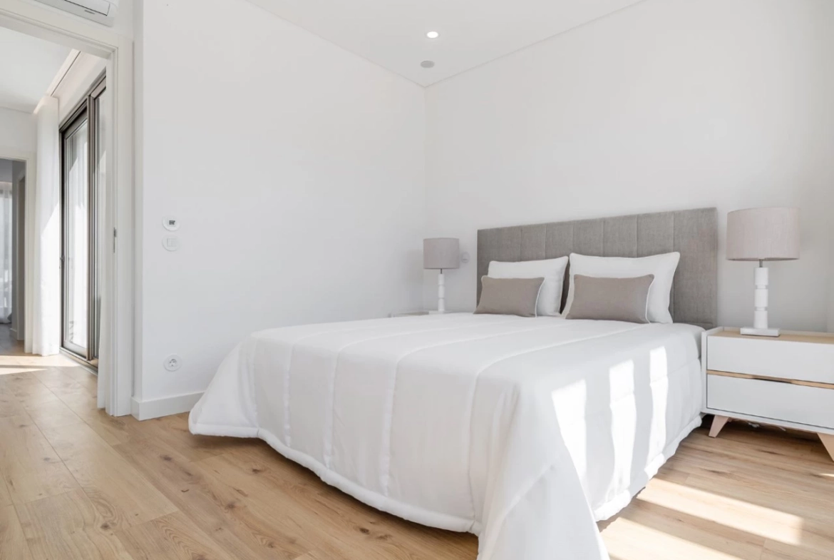 Moradias novas construídas com detalhes de qualidade e luxo!