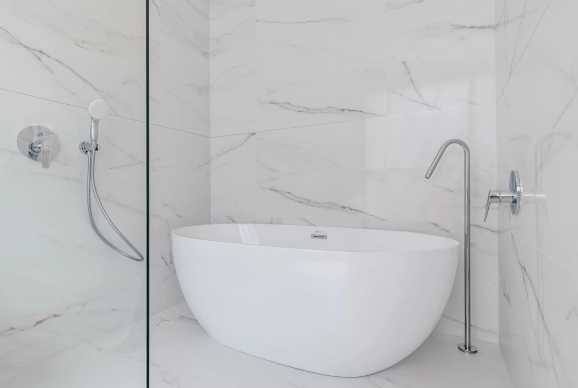 Moradias novas construídas com detalhes de qualidade e luxo!