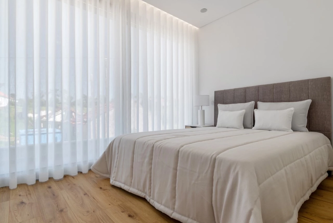 Moradias novas construídas com detalhes de qualidade e luxo!