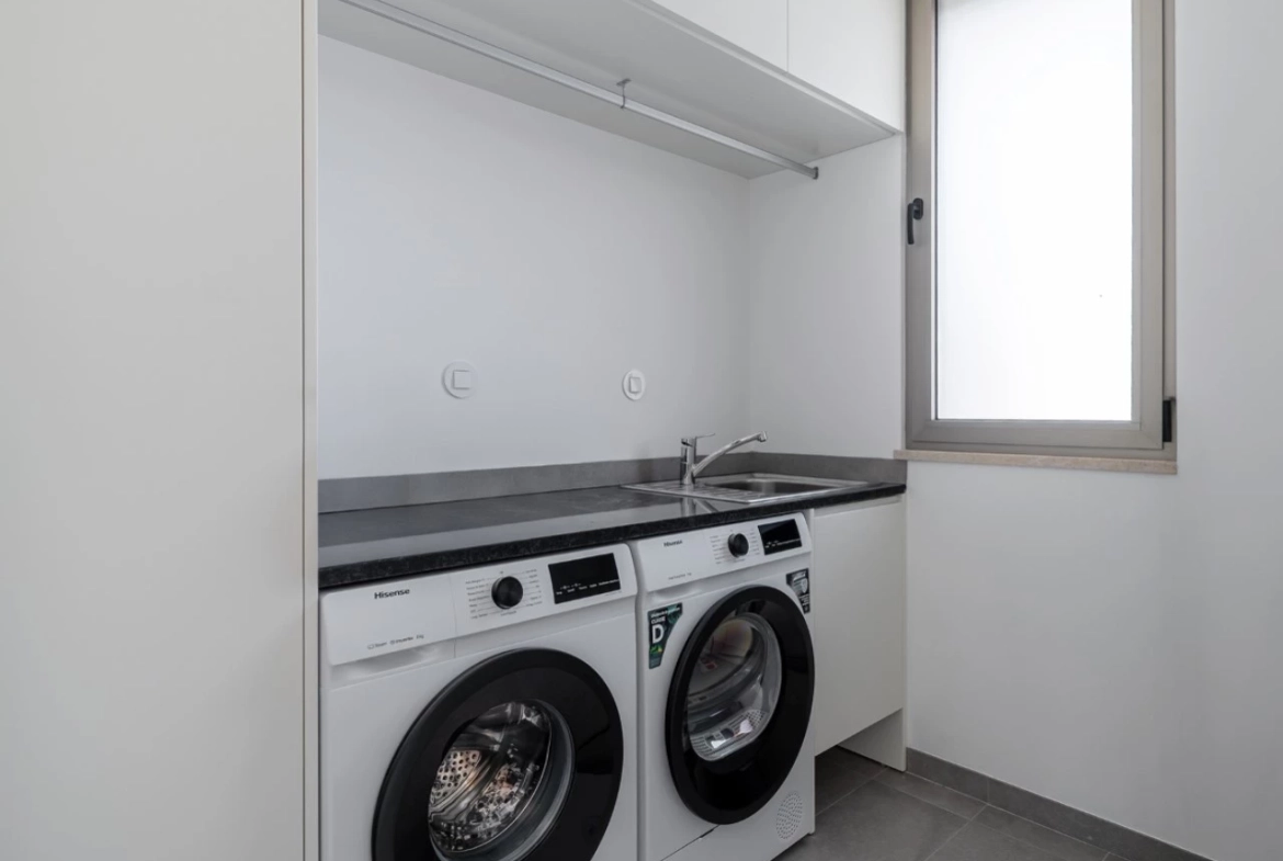 Moradias novas construídas com detalhes de qualidade e luxo!