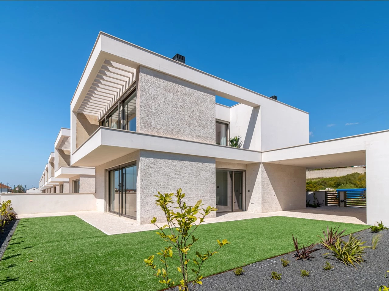 IDd8076e01-0000-0500-0000-0000158495b2.jpg Moradias novas construídas com detalhes de qualidade e luxo!