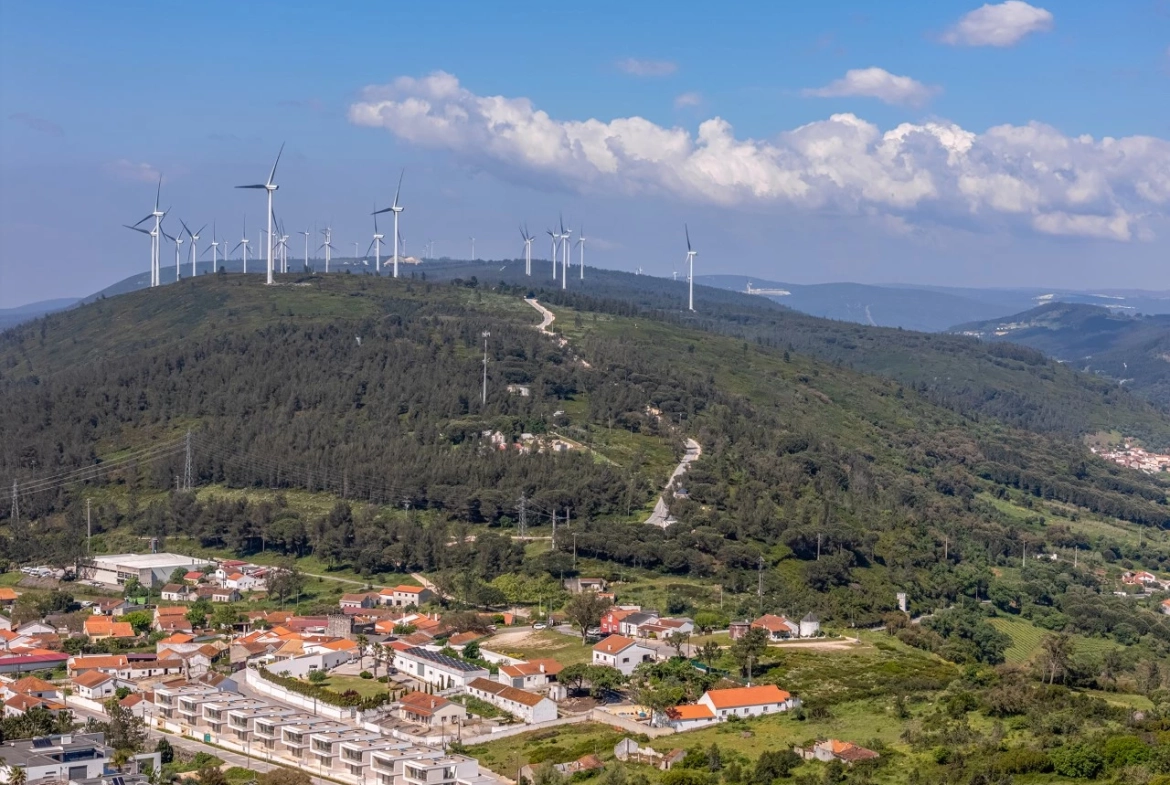 Moradias novas construídas com detalhes de qualidade e luxo!