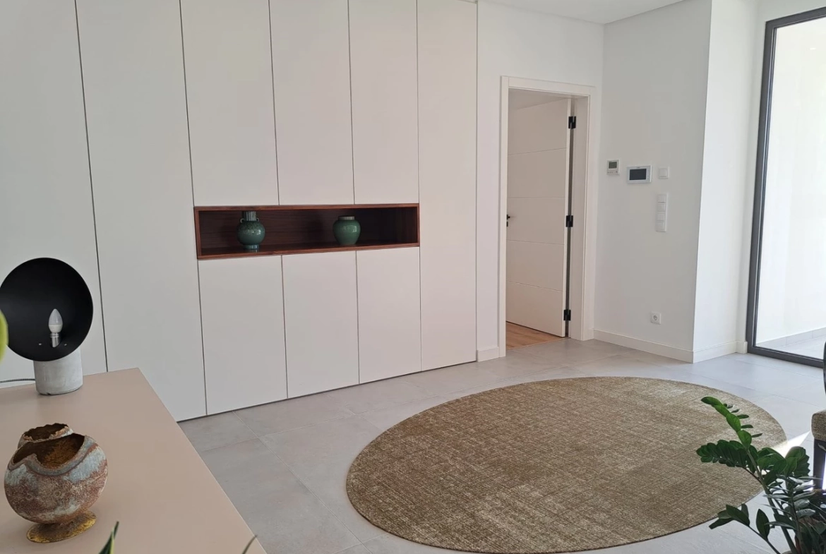 Moradia térrea contemporânea, a 5 minutos de Óbidos