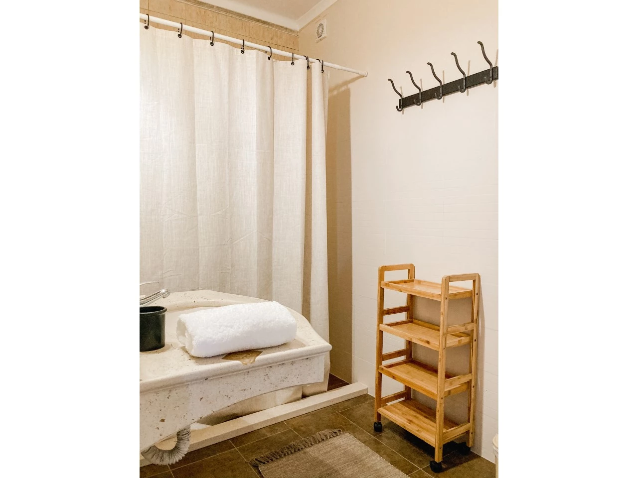 IDf35a8d01-0000-0500-0000-0000148efc48.jpg Moradia com excelente rentabilidade como Guest housel!