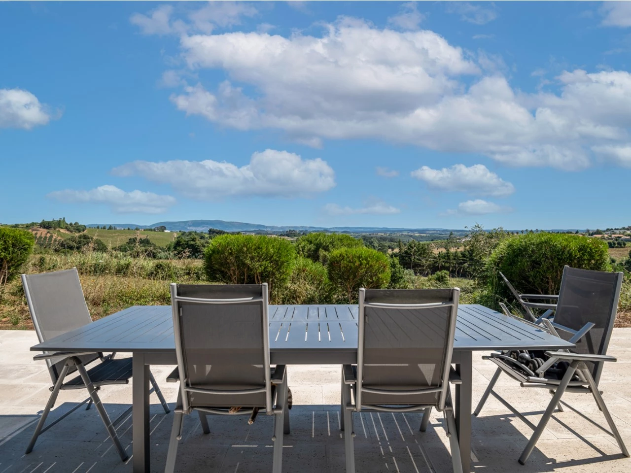 ID1d837201-0000-0500-0000-0000160986b0.jpg Moradia com amplo terreno e vista deslumbrante de campo e serra!