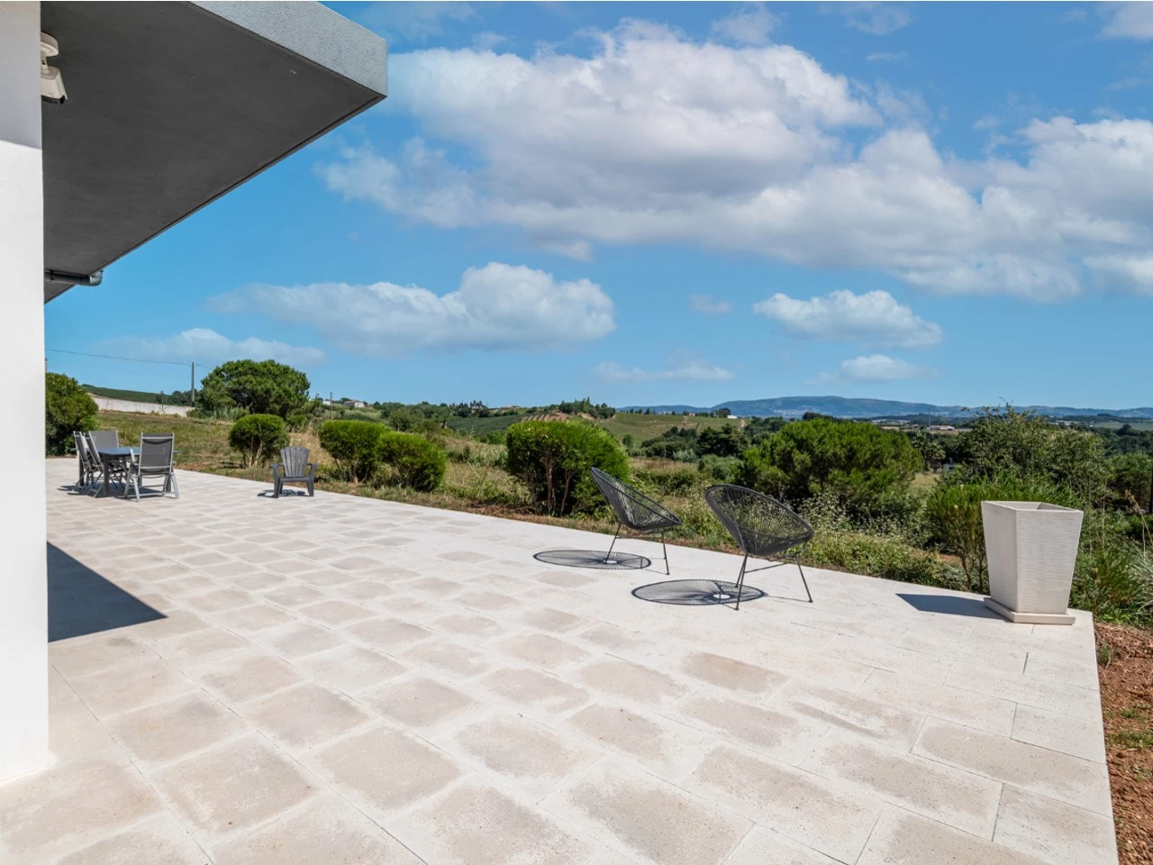 ID1d837201-0000-0500-0000-0000160986b5.jpg Moradia com amplo terreno e vista deslumbrante de campo e serra!