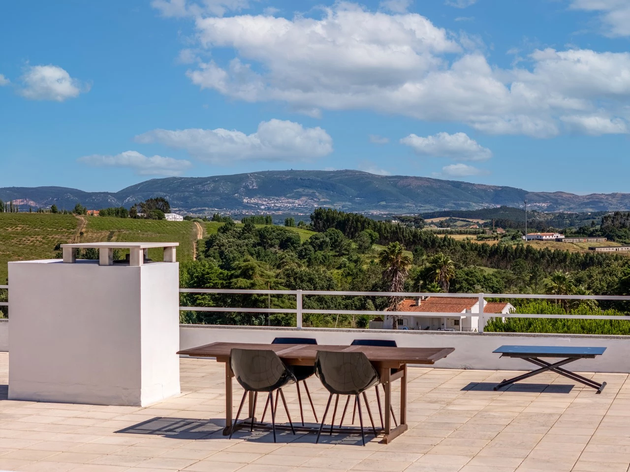 ID1d837201-0000-0500-0000-0000160986e1.jpg Moradia com amplo terreno e vista deslumbrante de campo e serra!