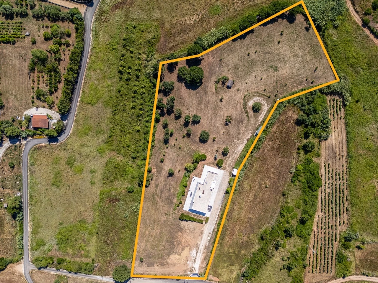 ID1d837201-0000-0500-0000-00001609874b.jpg Moradia com amplo terreno e vista deslumbrante de campo e serra!
