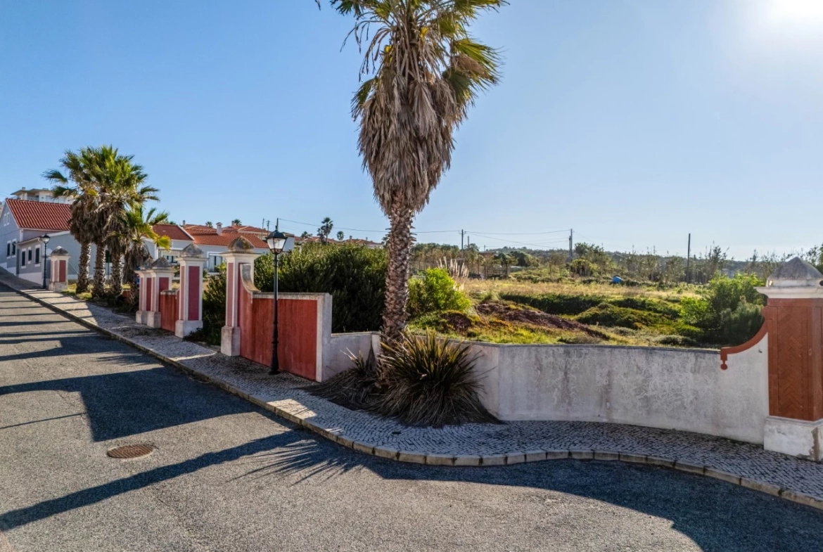 Lote no resort Praia D’El Rey apenas a 500 metros da praia