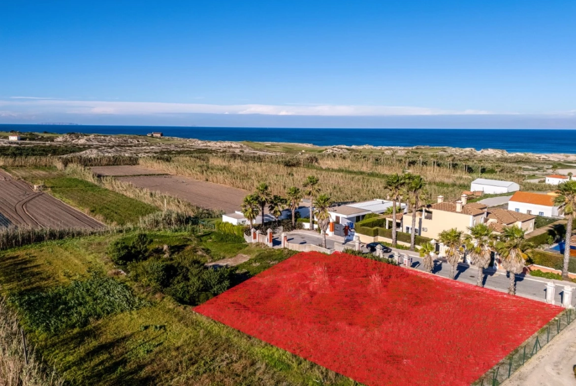Lote no resort Praia D’El Rey apenas a 500 metros da praia