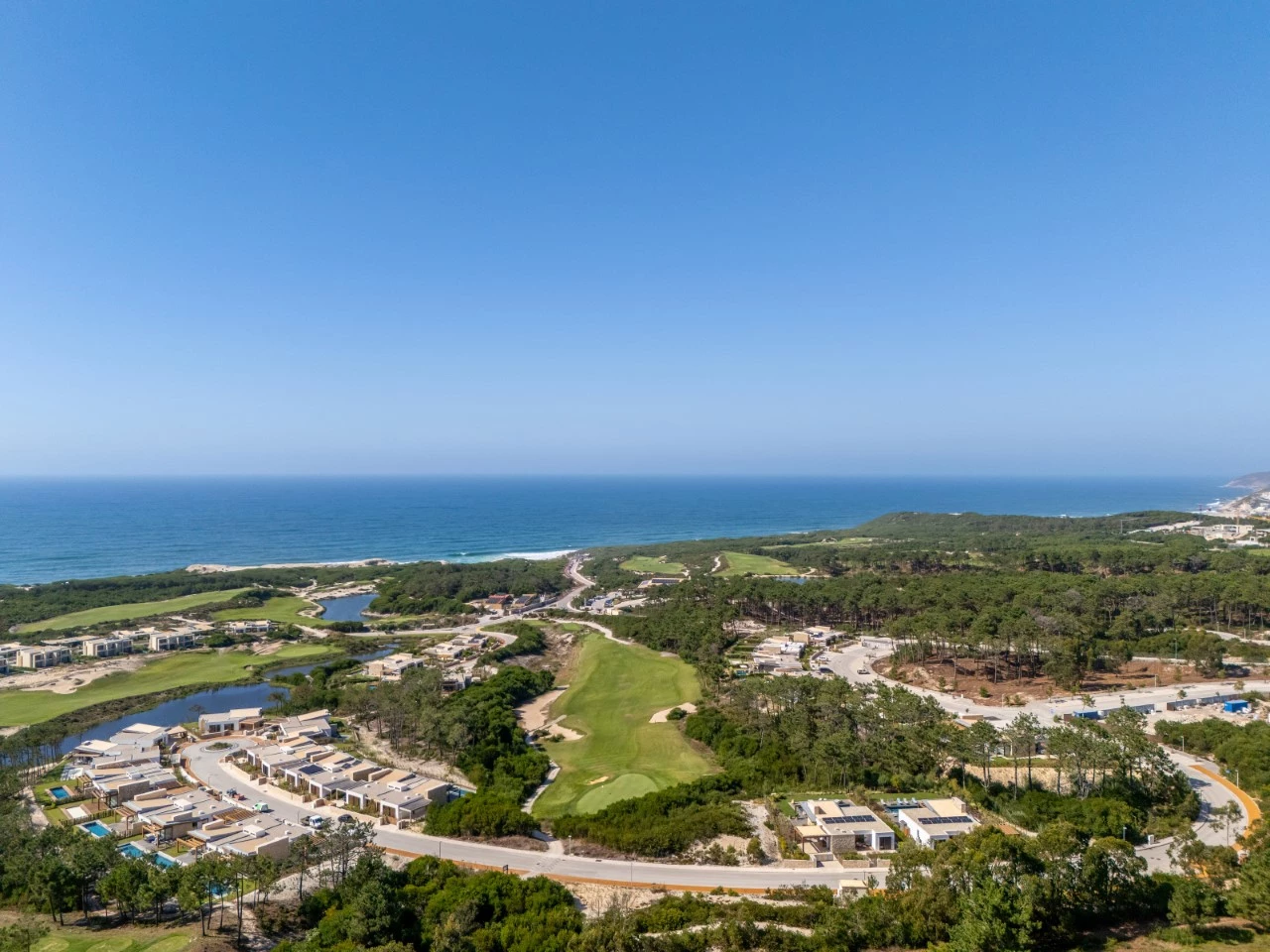ID54988501-0000-0500-0000-0000142391c8.jpg Moradia de Luxo num Resort de Golfe junto ao mar