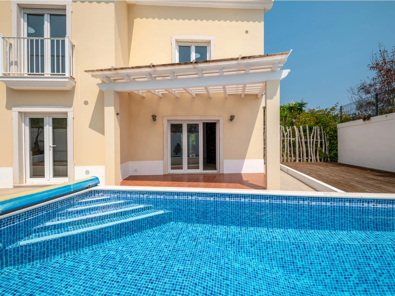 ID80a58d01-0000-0500-0000-000016ab1eba.jpg Moradia com piscina próxima de vários campos de golfe