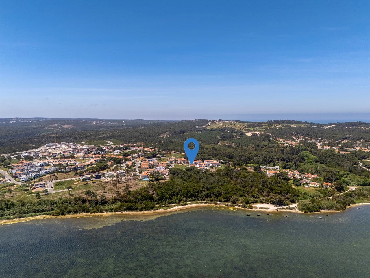 ID80a58d01-0000-0500-0000-000016ab1ed6.jpg Moradia com piscina próxima de vários campos de golfe