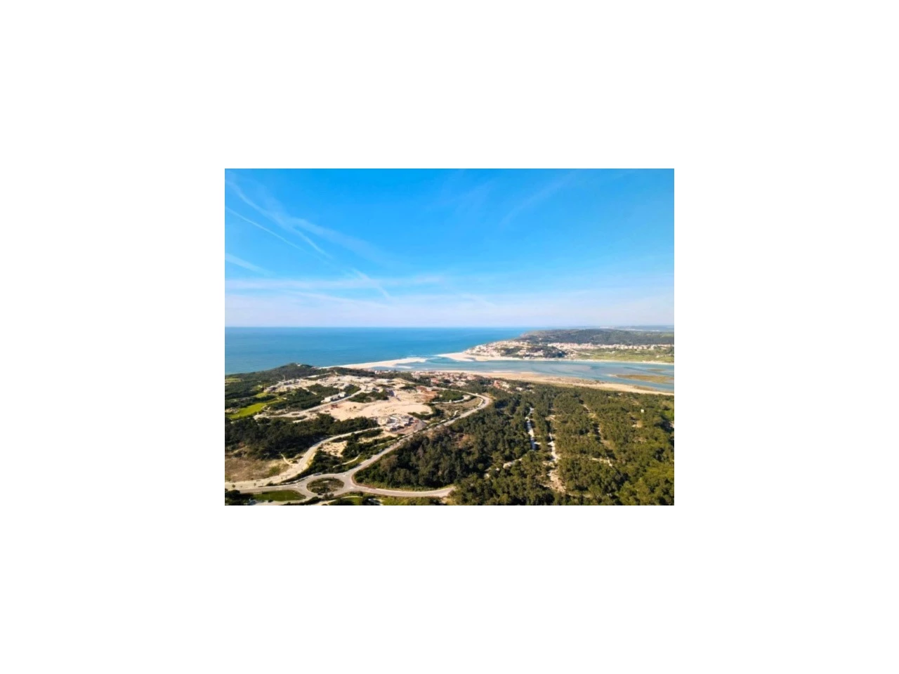 IDb5098601-0000-0500-0000-0000143368f5.jpg Moradia de luxo inserida num Golfe Resort junto à praia e com vista Mar