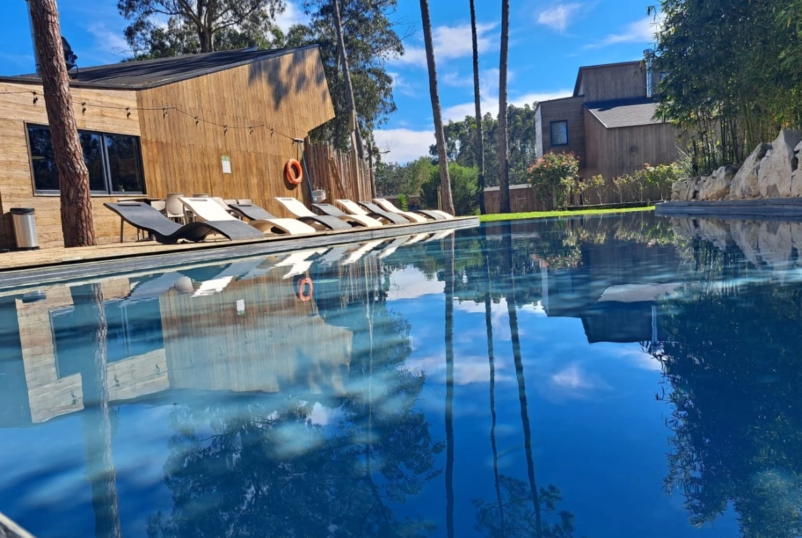 Eco Surf Resort entre a praia do Baleal e a Praia D’el Rey Golf&Beach Resort