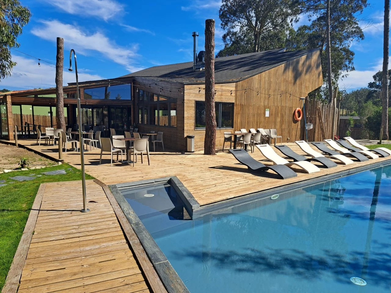 IDc3016901-0000-0500-0000-0000111af814.jpg Eco Surf Resort entre a praia do Baleal e a Praia D’el Rey Golf&Beach Resort