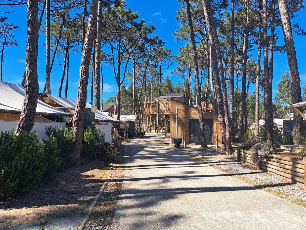 IDc3016901-0000-0500-0000-0000111af816.jpg Eco Surf Resort entre a praia do Baleal e a Praia D’el Rey Golf&Beach Resort
