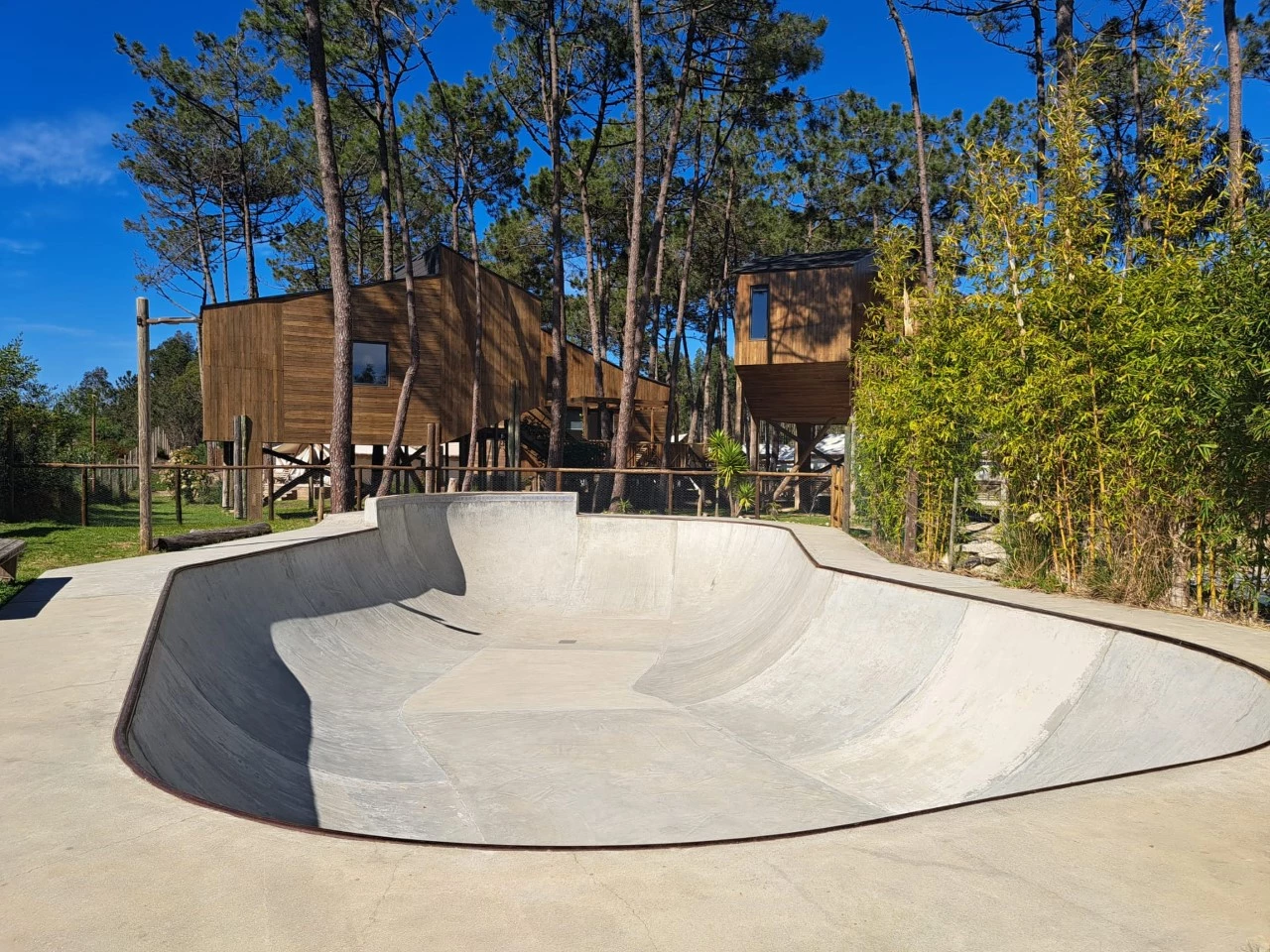 IDc3016901-0000-0500-0000-0000111af81f.jpg Eco Surf Resort entre a praia do Baleal e a Praia D’el Rey Golf&Beach Resort