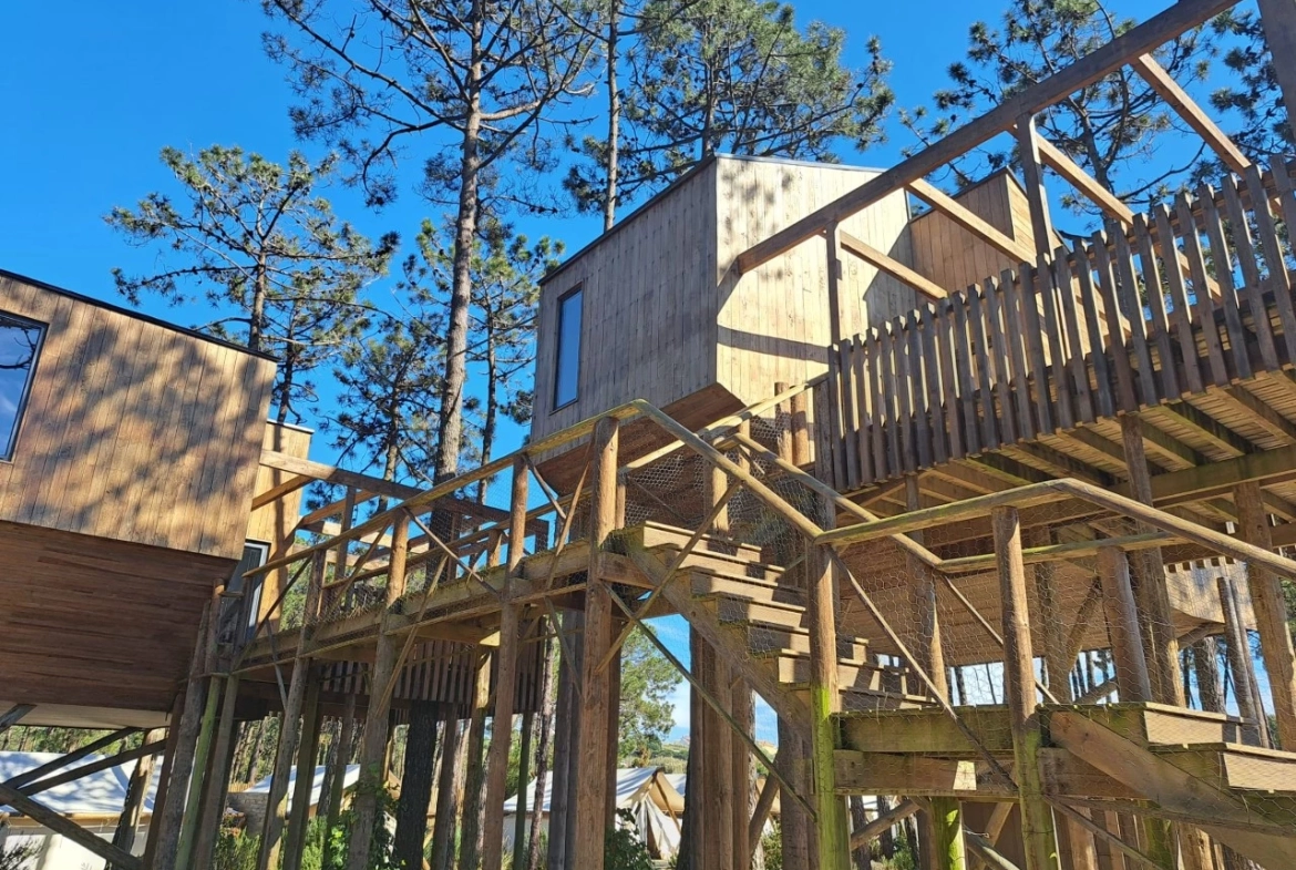 Eco Surf Resort entre a praia do Baleal e a Praia D’el Rey Golf&Beach Resort