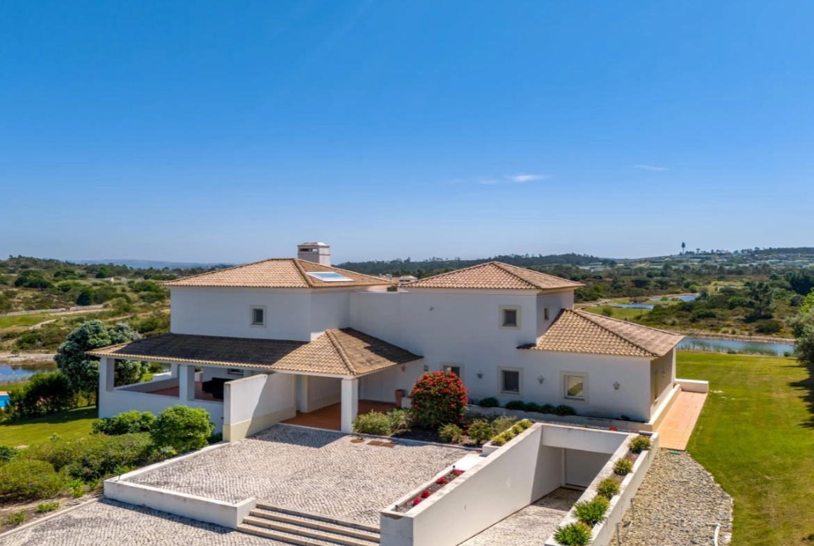Moradia tradicional de luxo junto à Lagoa de Óbidos, golfe e praias da Costa de Prata