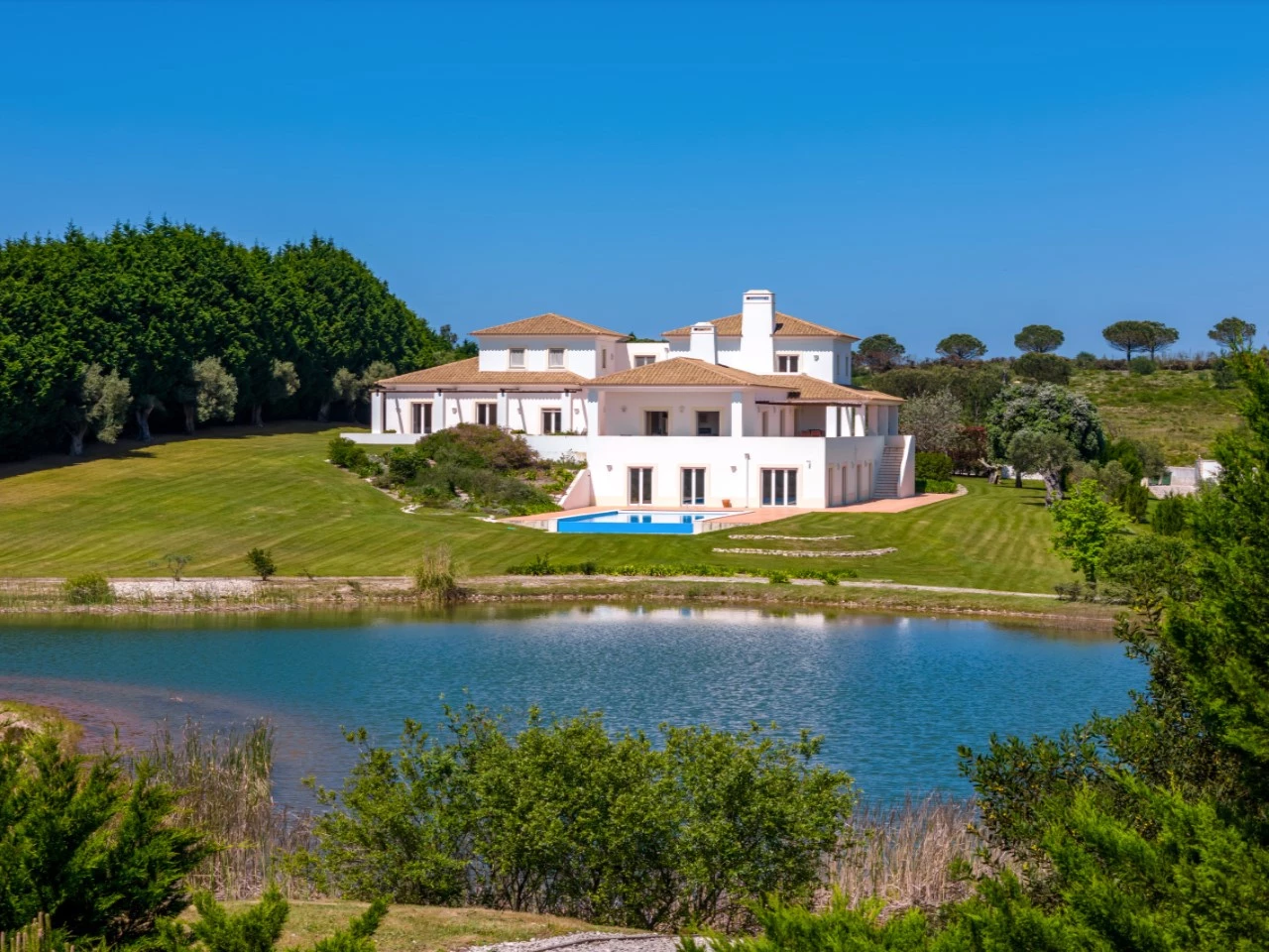 Moradia tradicional de luxo junto à Lagoa de Óbidos, golfe e praias da Costa de Prata