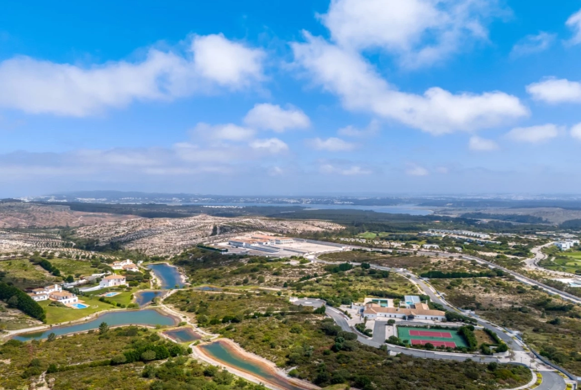 Moradia tradicional de luxo junto à Lagoa de Óbidos, golfe e praias da Costa de Prata