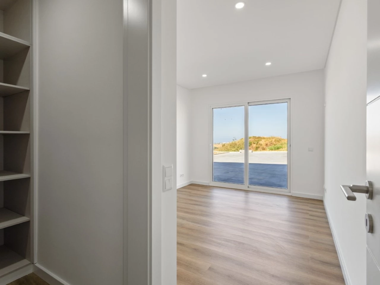 IDda56aa01-0000-0500-0000-000016e46eb9.jpg Moradia Contemporânea com Vista Mar e Campo