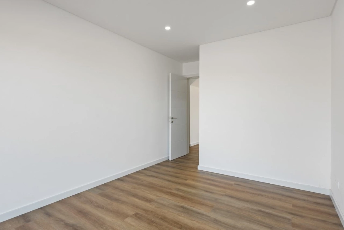 Moradia Contemporânea com Vista Mar e Campo
