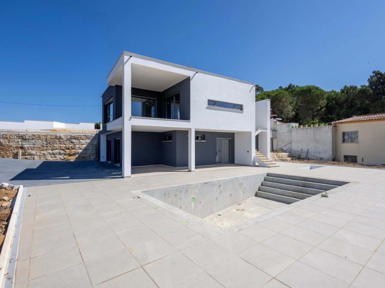 IDda56aa01-0000-0500-0000-000016e46ee5.jpg Moradia Contemporânea com Vista Mar e Campo