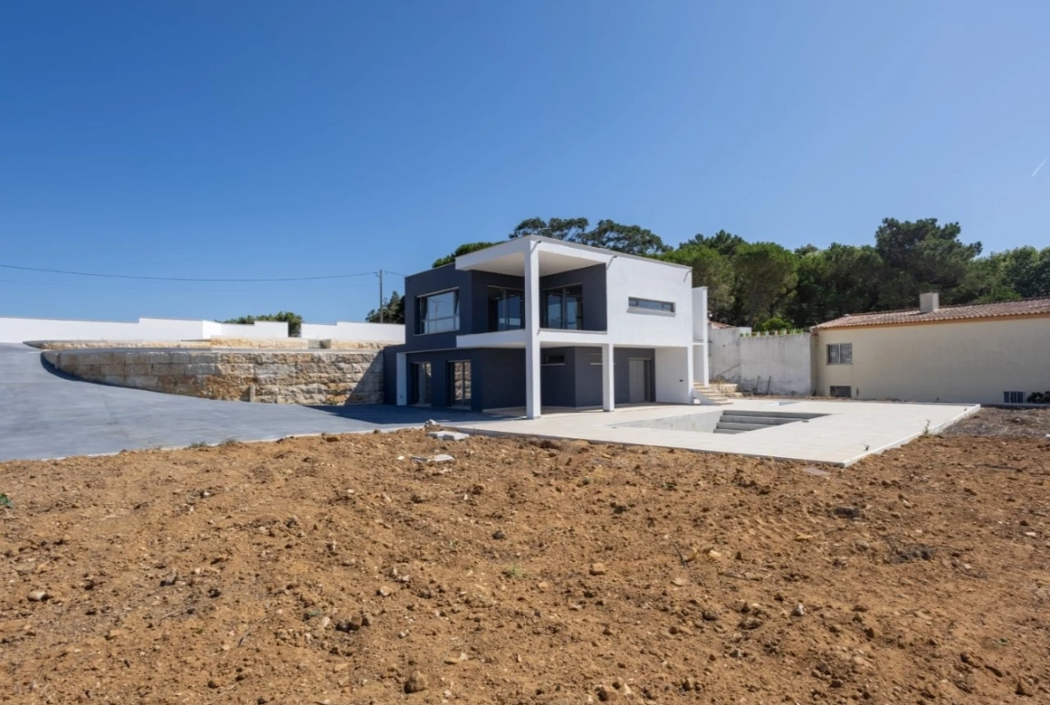 Moradia Contemporânea com Vista Mar e Campo