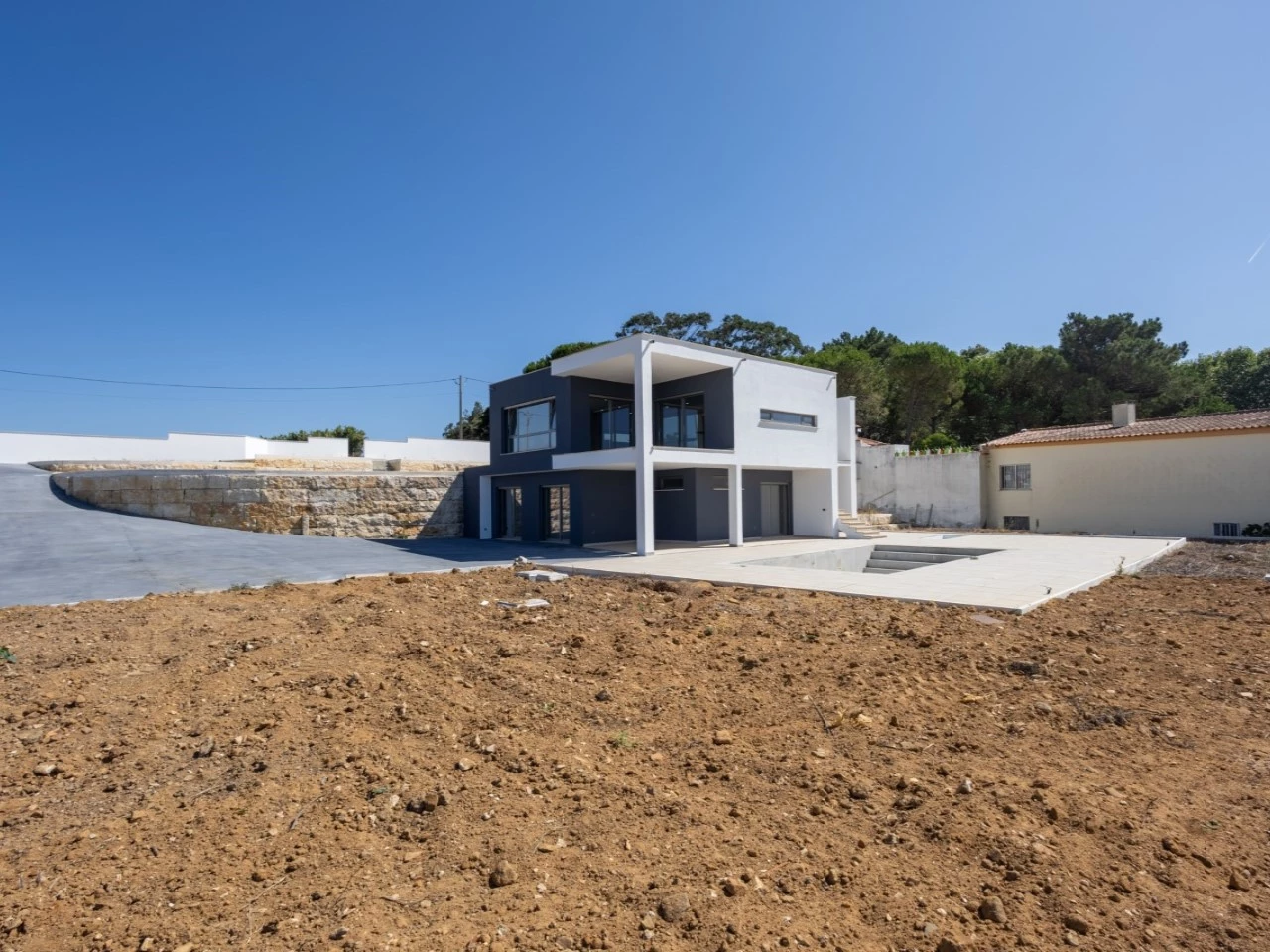 IDda56aa01-0000-0500-0000-000016e46eeb.jpg Moradia Contemporânea com Vista Mar e Campo