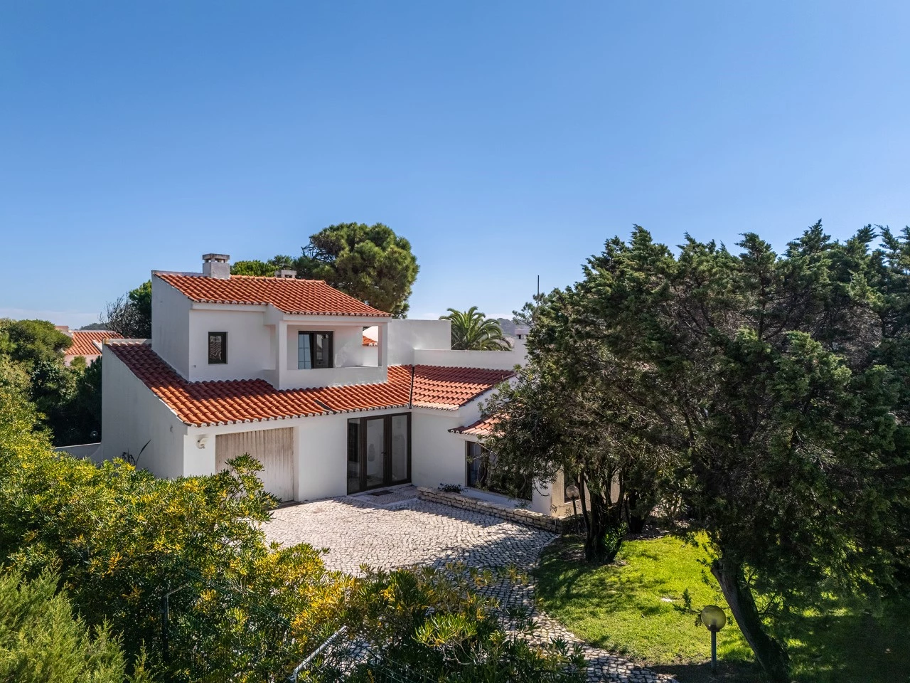 Moradia Isolada com Garagem, Jardim e Piscina no Praia d’el Rey Beach & Golf Resort, perto das Praias de Peniche