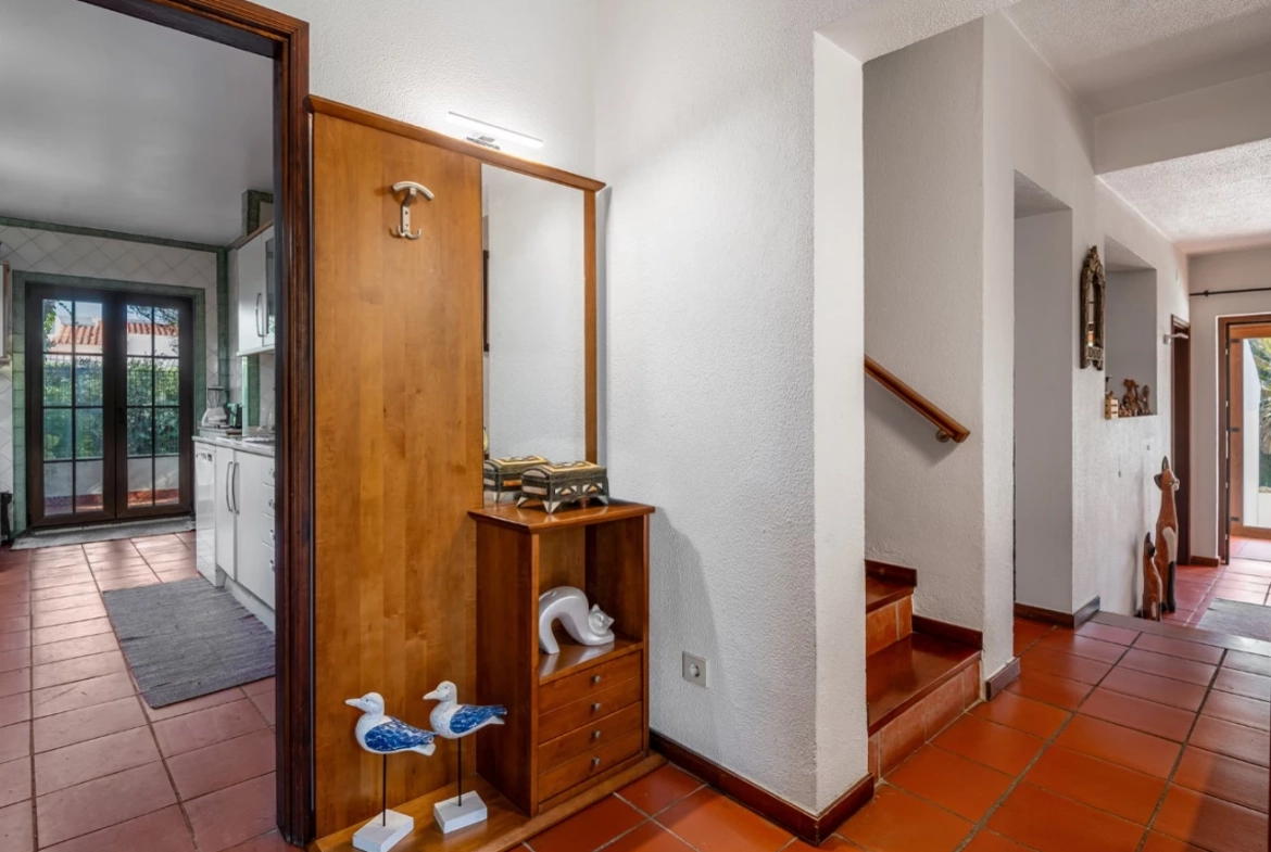 Moradia Isolada com Garagem, Jardim e Piscina no Praia d’el Rey Beach & Golf Resort, perto das Praias de Peniche