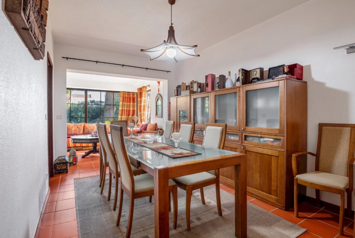 Moradia Isolada com Garagem, Jardim e Piscina no Praia d’el Rey Beach & Golf Resort, perto das Praias de Peniche