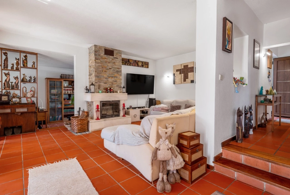 Moradia Isolada com Garagem, Jardim e Piscina no Praia d’el Rey Beach & Golf Resort, perto das Praias de Peniche