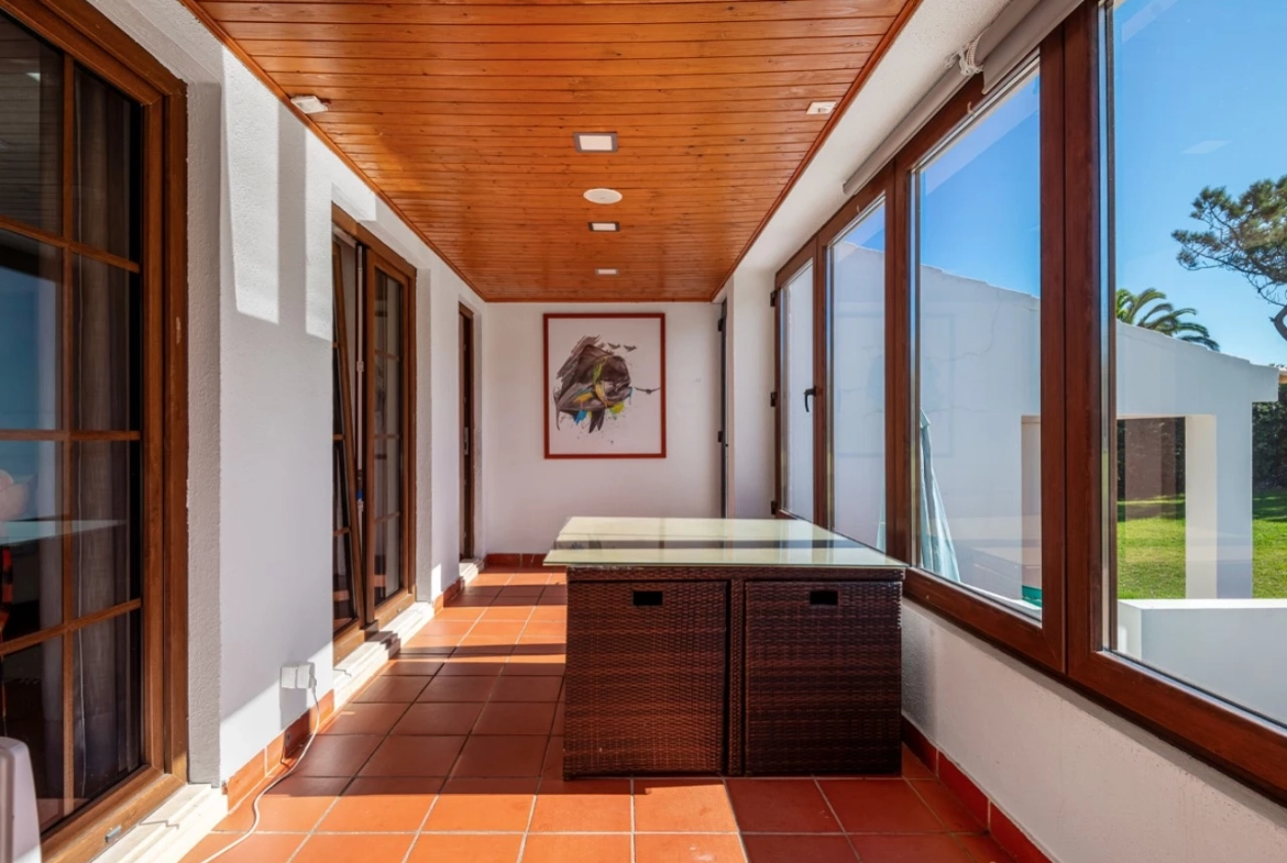 Moradia Isolada com Garagem, Jardim e Piscina no Praia d’el Rey Beach & Golf Resort, perto das Praias de Peniche