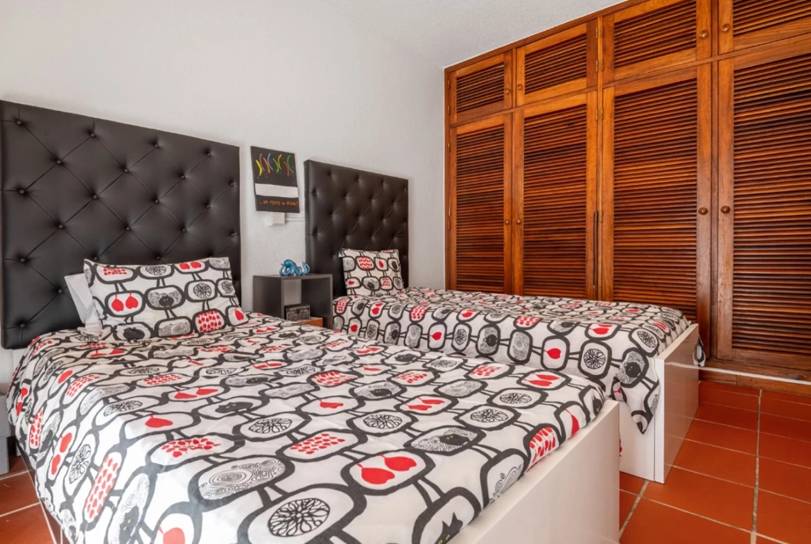 Moradia Isolada com Garagem, Jardim e Piscina no Praia d’el Rey Beach & Golf Resort, perto das Praias de Peniche