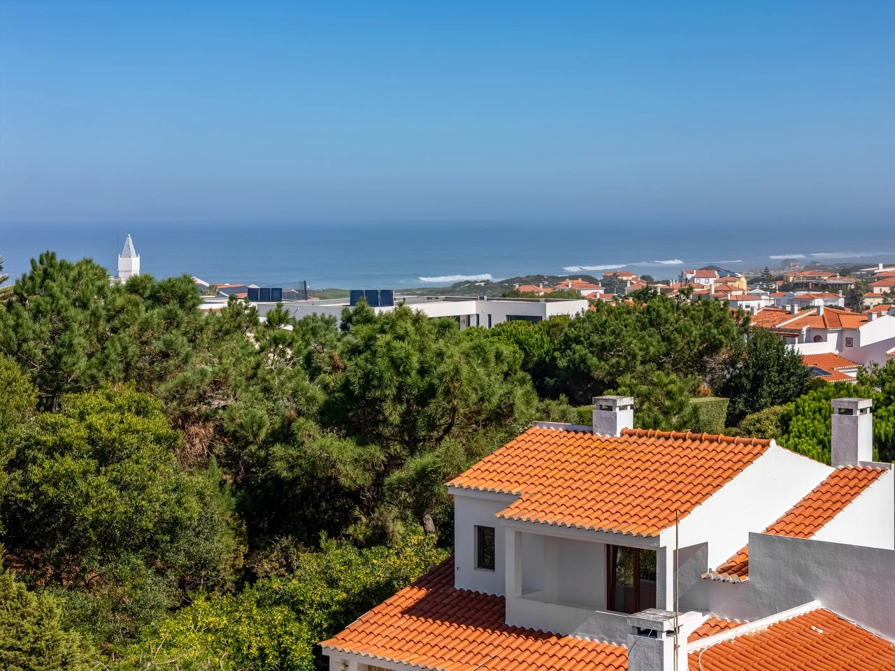 Moradia Isolada com Garagem, Jardim e Piscina no Praia d’el Rey Beach & Golf Resort, perto das Praias de Peniche