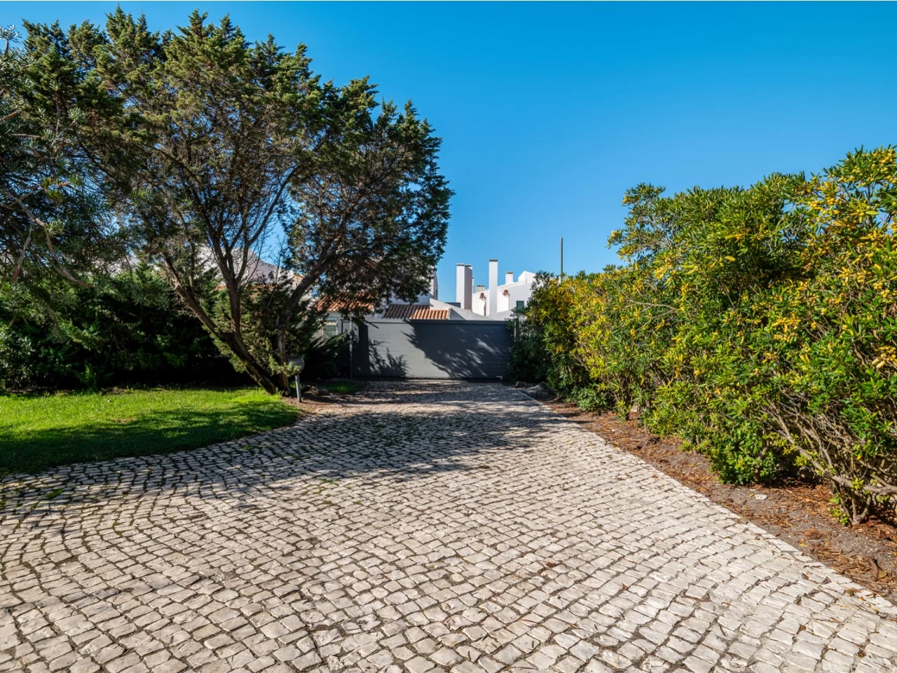 Moradia Isolada com Garagem, Jardim e Piscina no Praia d’el Rey Beach & Golf Resort, perto das Praias de Peniche