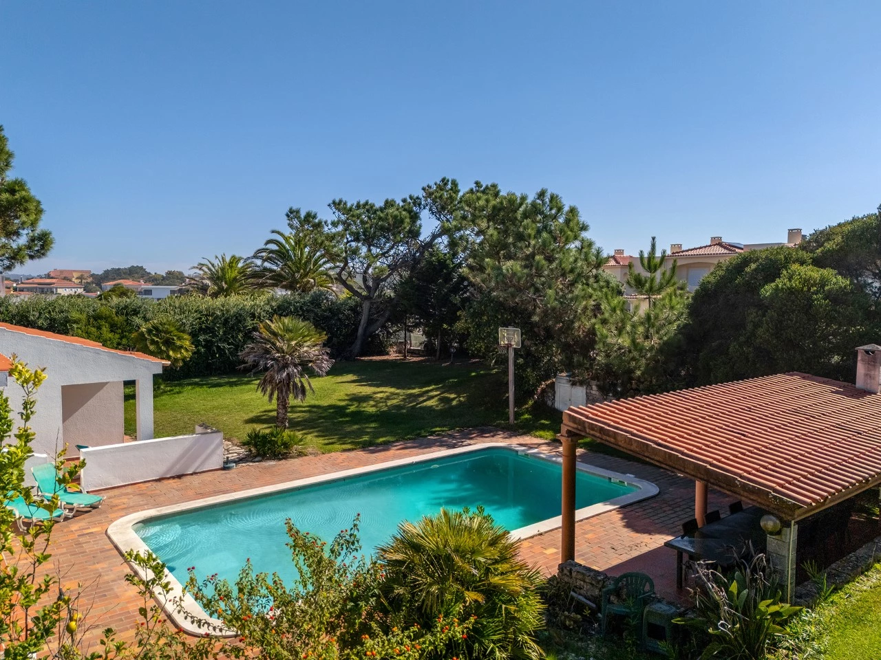 Moradia Isolada com Garagem, Jardim e Piscina no Praia d’el Rey Beach & Golf Resort, perto das Praias de Peniche
