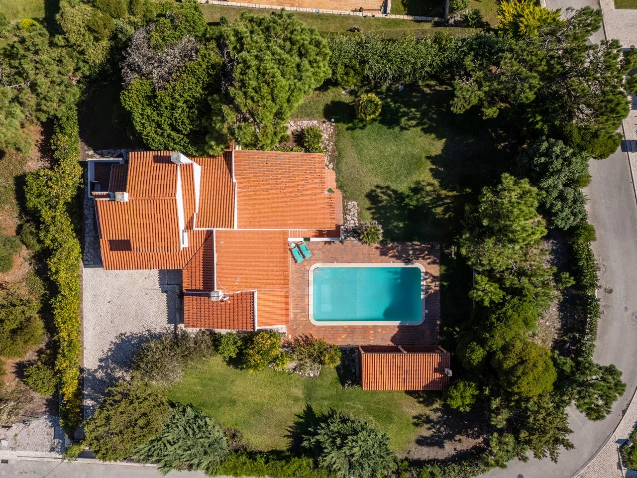 Moradia Isolada com Garagem, Jardim e Piscina no Praia d’el Rey Beach & Golf Resort, perto das Praias de Peniche
