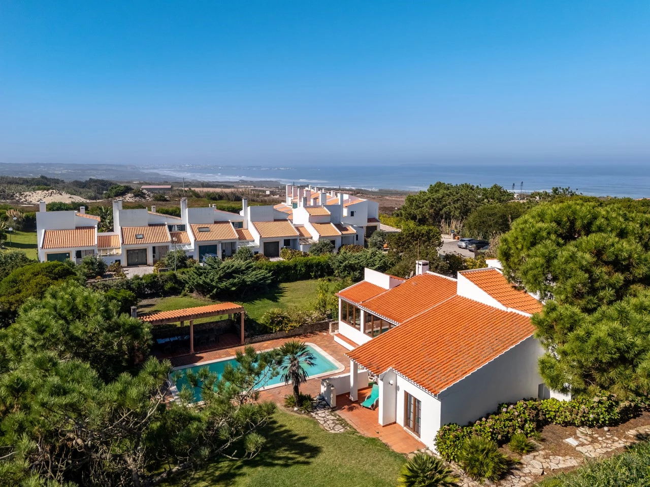 Moradia Isolada com Garagem, Jardim e Piscina no Praia d’el Rey Beach & Golf Resort, perto das Praias de Peniche