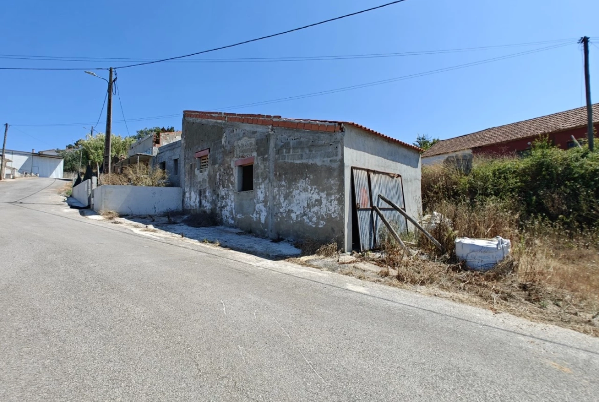 Moradia com vista desafogada para reconstrução